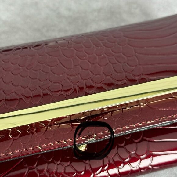 Danbury Mint Wine Embossed Leather Bag with Wallet - Picture 12 of 15